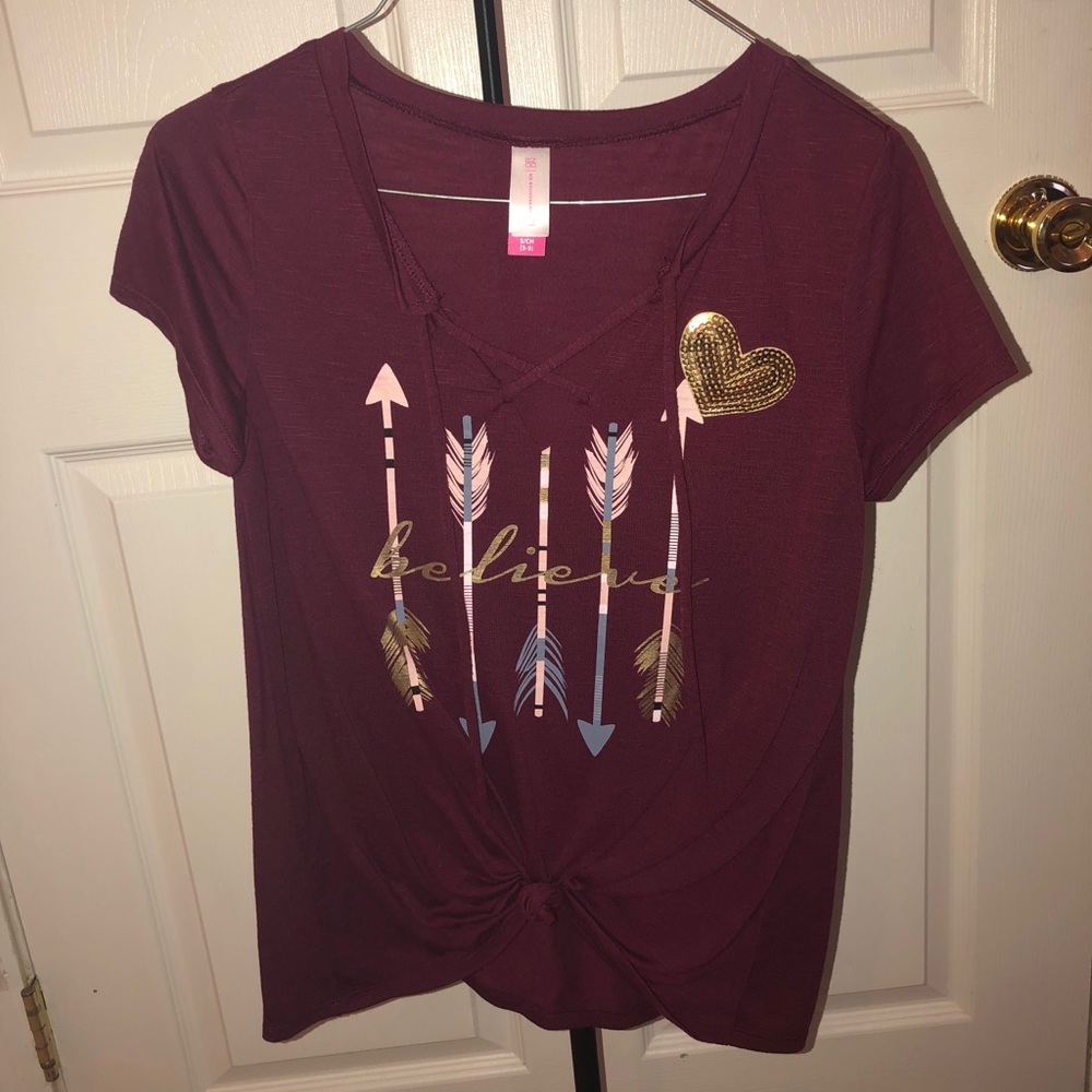 💸Final Sale💸NWOT. Cute burgundy top